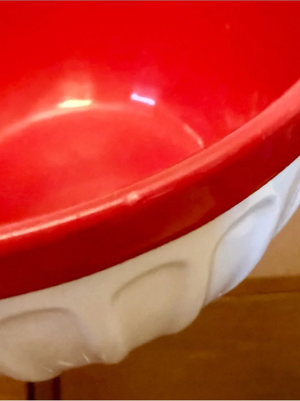 Starbucks 2007 Ice Cream Bowls 12 oz Ceramic Set of 2 - Red & Green